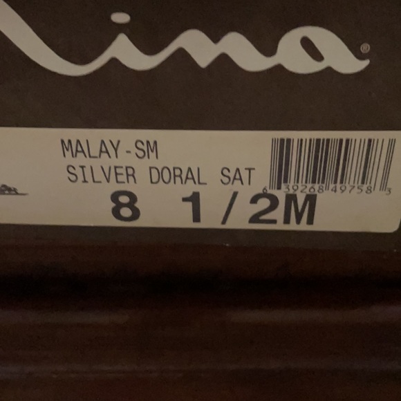 Shoes - Picture 2 of 7